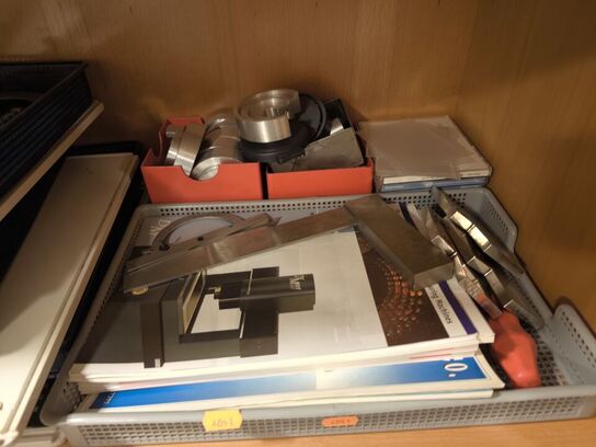 Hylde med blandet værktøj