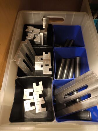 Lot med blandet måleur og værktøj