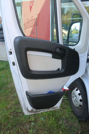 Kassevogn FIAT DUCATO 2,3 Mjt 140 Chassis. Med lift. nye billeder
