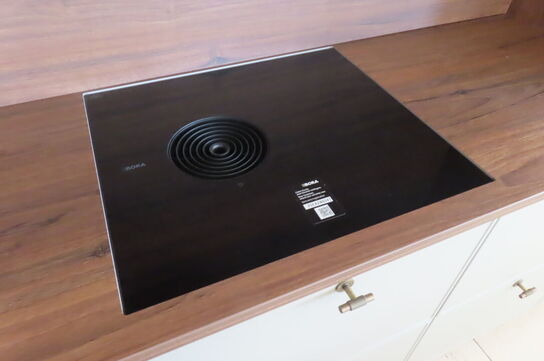 Induktionskogeplade med integreret emhætte BORA