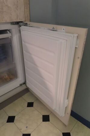 Køleskab med fryser BLAUPUNKT 5CC284FDO