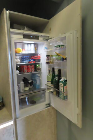 Køleskab med fryser BLAUPUNKT 5CC284FDO