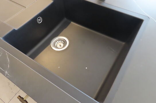 Køkken ø med vask HÄCKER