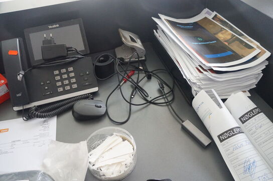 Tastatur, telefon, m.v.