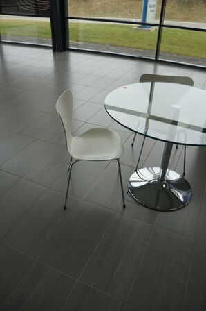 Bord inkl. 3 stk. Stole FRITZ HANSEN  7'ER