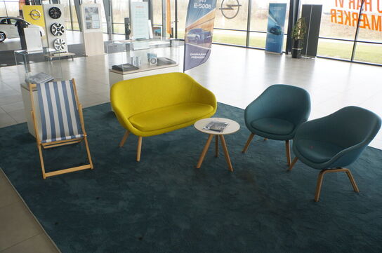 2 stk. Stole, sofa, bord, m.v.