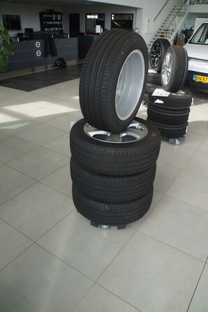 4 stk. Sommerdæk med fælge MICHELIN 18"