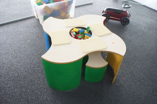 Automobilhuset Randers A/S Del 2 *Varelager - Udstillingsmøbler - Kaffemaskine - M.V.*