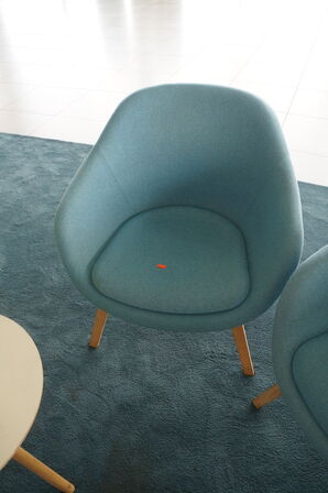 2 stk. Stole, sofa, bord, m.v.