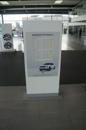 Diverse udstillingsreoler