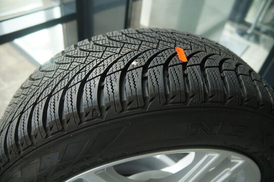 4 stk. Vinterdæk med fælge 205/55R16 NEXEN