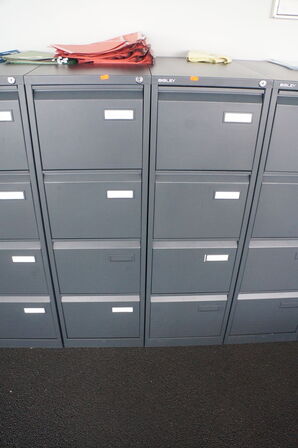 2 stk. Arkivskabe BISLEY