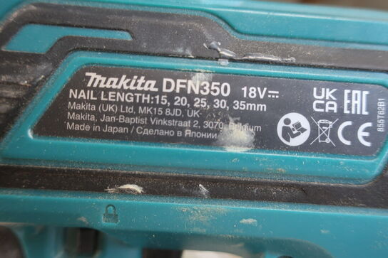 Akkuværktøj MAKITA dykkerpistoler inkl. lader og ét batteri
