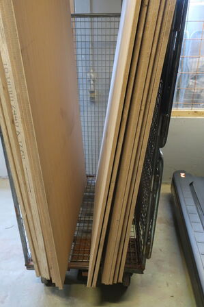 13 byggeplader 1220x2500x19 mm og 1220x3050x19 mm