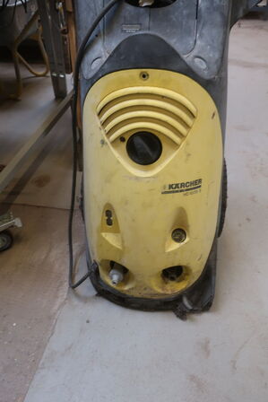 Højtryksrenser KÄRSCHER HD 10/25 S inkl. slange og greb