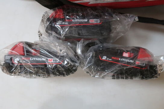 3 stk. MILWAUKEE 18V batterier