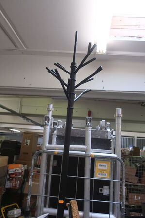 Div. malerværktøj, støvsuger m.v.