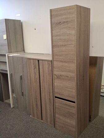 Stromberg Urbane vaskeskab  med matchende højskabet.