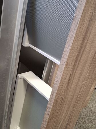 Stromberg Urbane vaskeskab  med matchende højskabet.