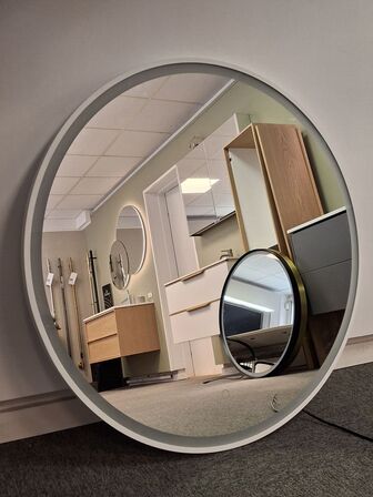 Spejl - Hvidt Rund Spejl med lys og spejlafdugger 900mm