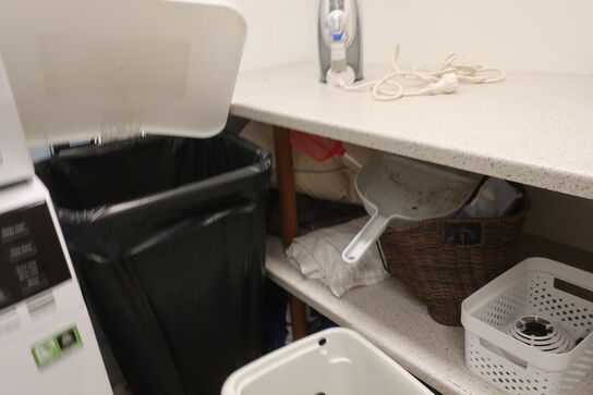 Indhold på bord og hylder