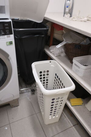 Indhold på bord og hylder