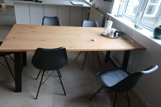 Spisebord 190x90 med stole