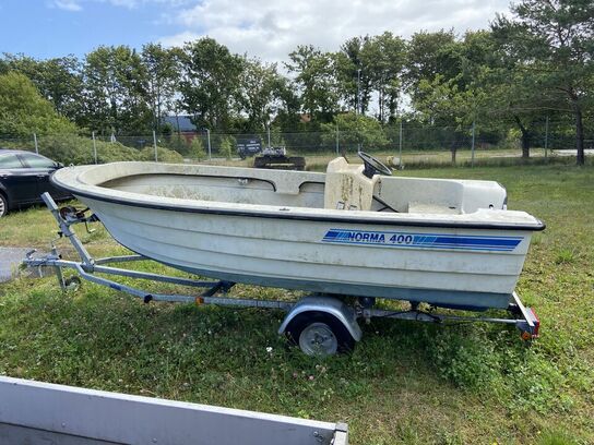 Båd NORMA 400 inkl. Bådtrailer, Papirer bortkommet Stel nr: UH7045B007292250