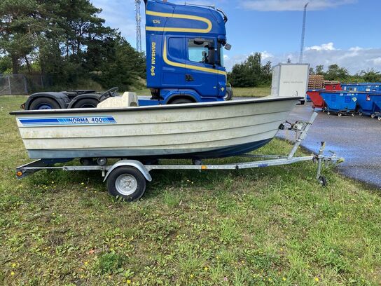 Båd NORMA 400 inkl. Bådtrailer, Papirer bortkommet Stel nr: UH7045B007292250