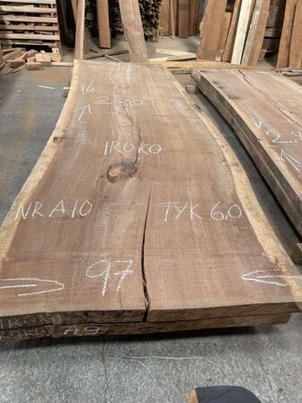 Træplanke i IROKO (Afr. teak) 2,80x0,97/0,91m - 6,0 cm tyk