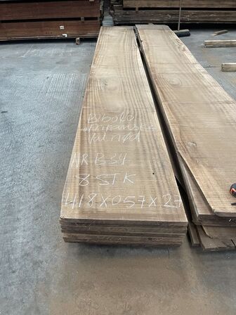 8 stk. træplanker i BIBOLO (Afr. valnød) 4,18x0,57m - 2,7 cm tyk