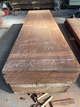 Træplanke i SAPELE (mahogni) 3,45x0,90m - 2,7 cm tyk