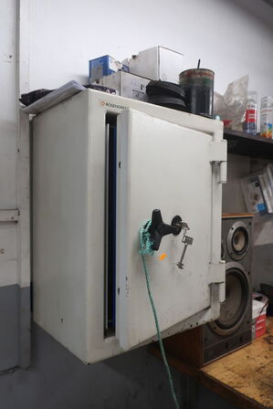 Sikringsskab ROSENGRENS RS (bemærk hul) 