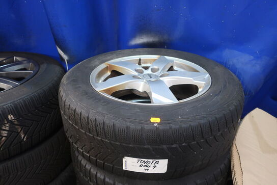 4 stk. dæk med fælge til TOYOTA RAV 4