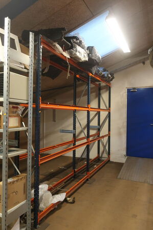 4 fag dækreoler med indhold