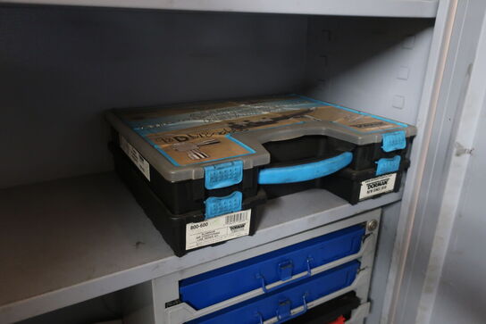 Kemiskab med indhold