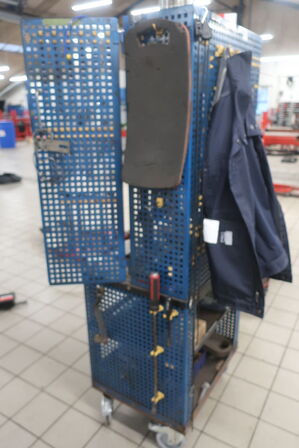 Værkstedsvogn med indhold