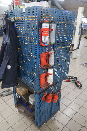 Værkstedsvogn med indhold