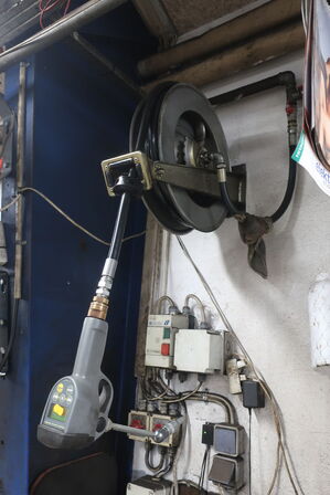 Oliepumpesystem med 4 håndtag, tank samt pumpe