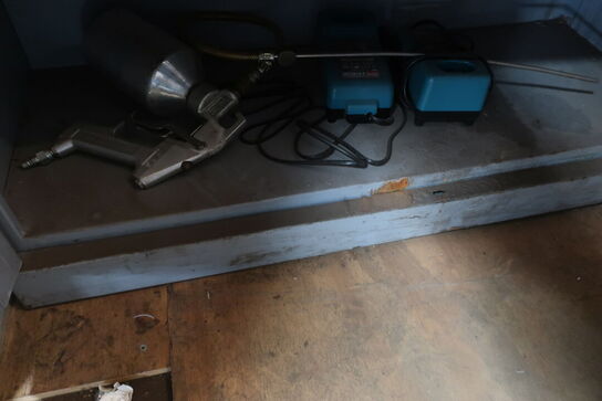 Kemiskab med indhold