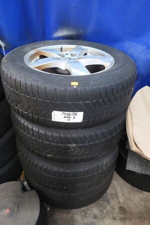 4 stk. dæk med fælge til TOYOTA RAV 4