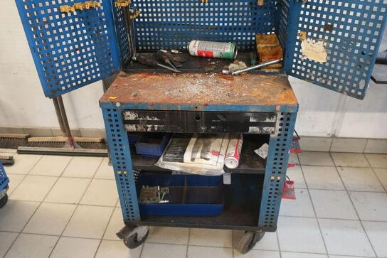 Værkstedsvogn med indhold