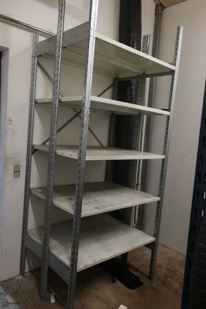 Indhold i rum, undtaget dækreol og dæk/fælge