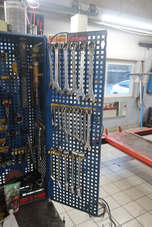 Værkstedsvogn med indhold