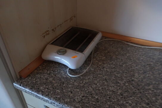 Alt service m.v. i køkken 