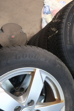 4 stk. dæk med fælge til TOYOTA RAV 4