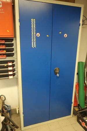 Kemiskab med indhold