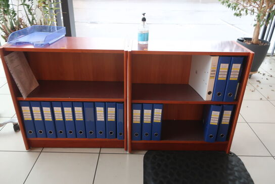 2 stk. skabe samt 3 stk. skuffemoduler