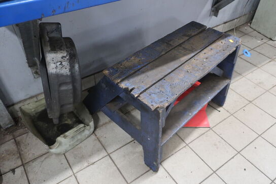 Arbejdsbord med indhold 