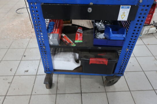 Værkstedsvogn med indhold